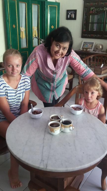 Pendopo Andari Homestay Yogyakarta Exterior foto