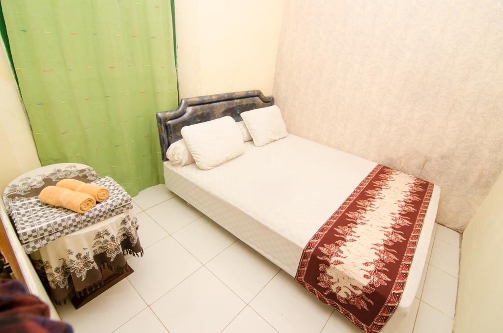 Pendopo Andari Homestay Yogyakarta Exterior foto