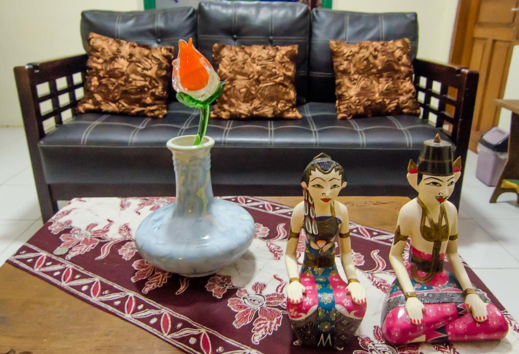 Pendopo Andari Homestay Yogyakarta Exterior foto